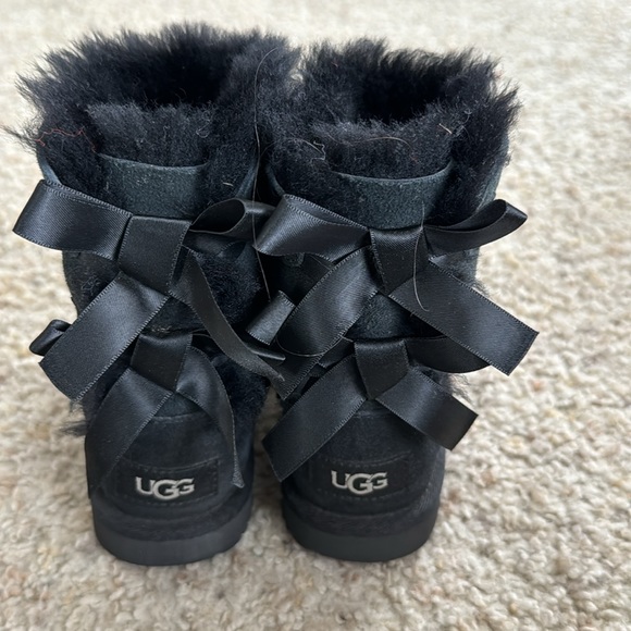 Toddler UGG Boots - Picture 3 of 7